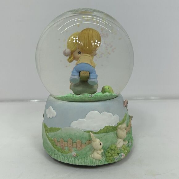Enesco Precious Moments While Walking In The Park One Day Musical Snow Globe - Picture 2 of 15